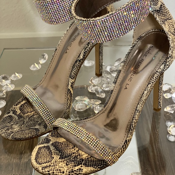 Snake print diamond heels - Picture 4 of 7